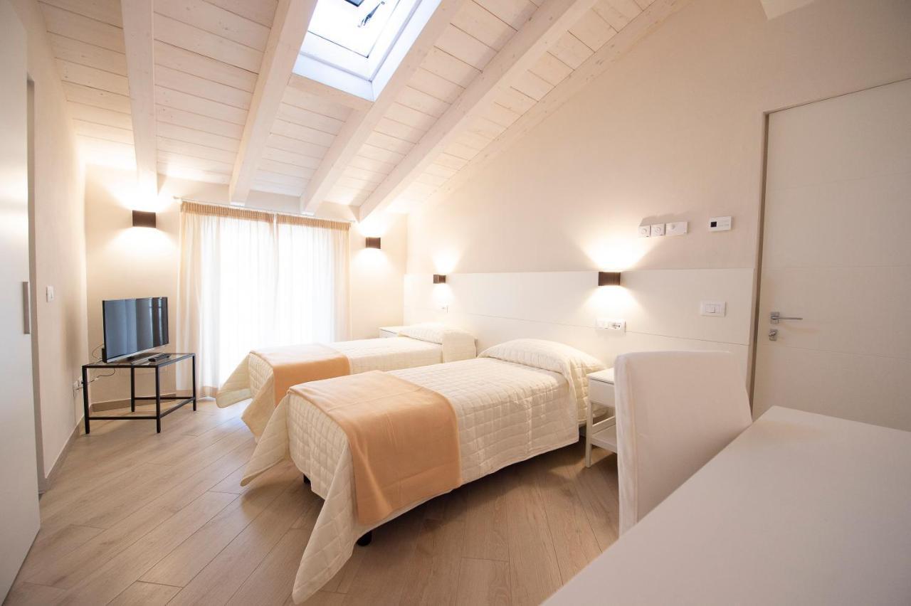 Villino Micol Camere A Due Passi Dal Mare Marina Di Carrara Exterior foto