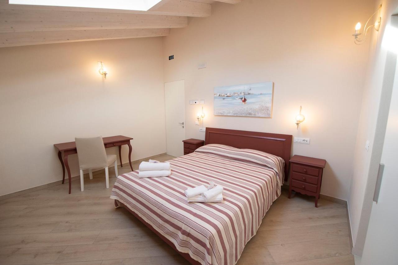 Villino Micol Camere A Due Passi Dal Mare Marina Di Carrara Exterior foto