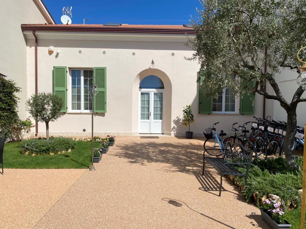 Villino Micol Camere A Due Passi Dal Mare Marina Di Carrara Exterior foto