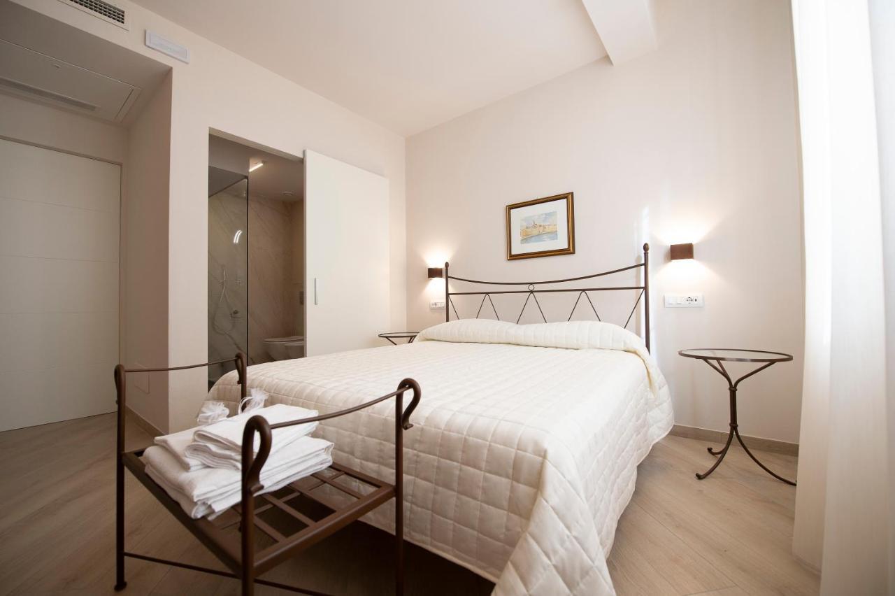 Villino Micol Camere A Due Passi Dal Mare Marina Di Carrara Exterior foto