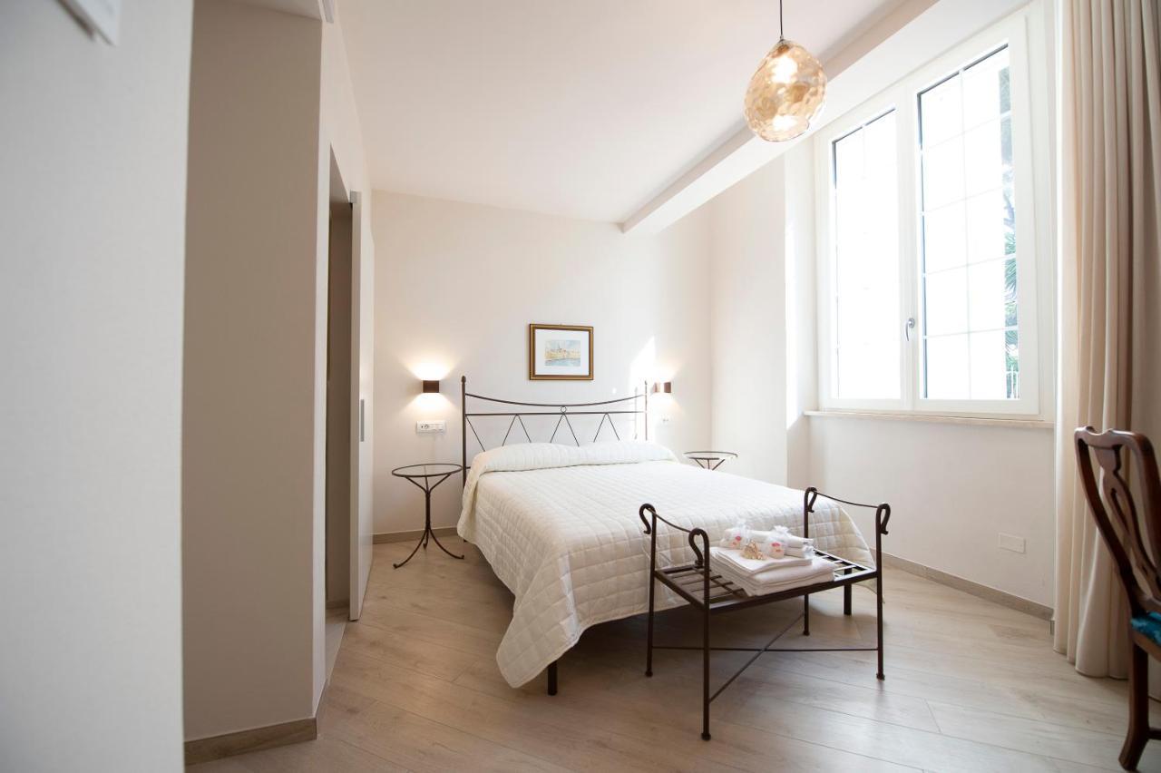 Villino Micol Camere A Due Passi Dal Mare Marina Di Carrara Exterior foto